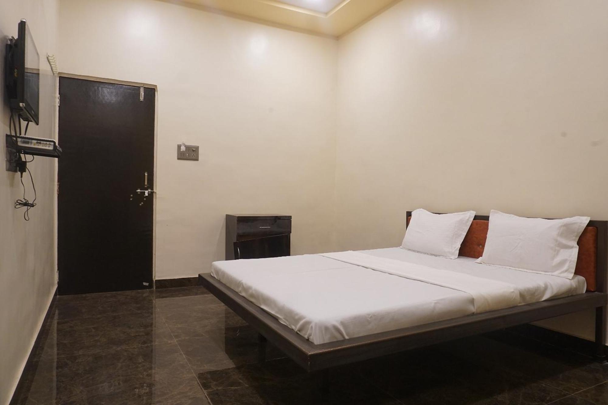 Yashraj Resorts Somatane Buitenkant foto