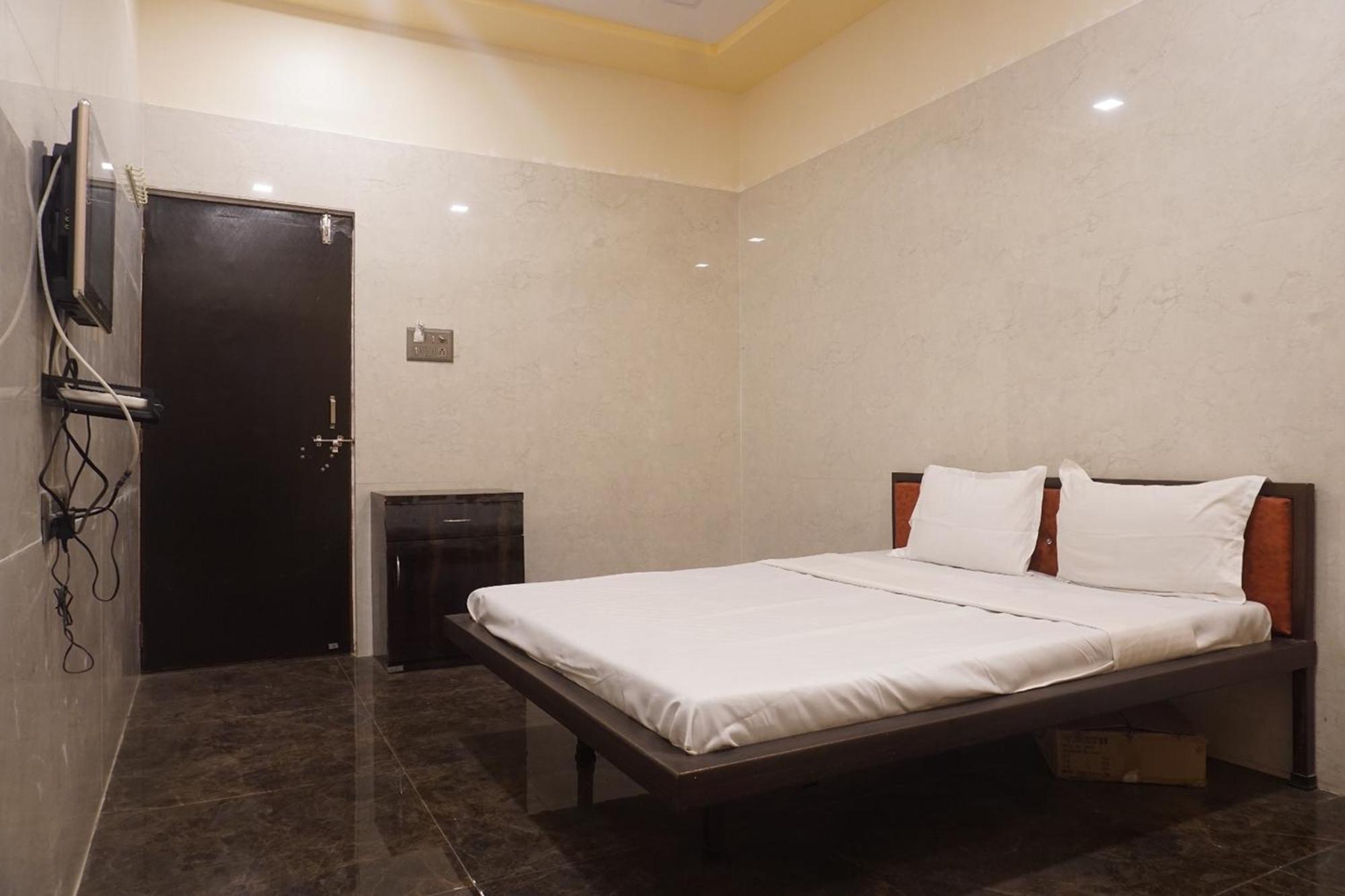 Yashraj Resorts Somatane Buitenkant foto